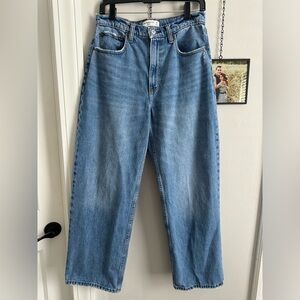 EUC Abercrombie & Fitch High Rise The Loose Size 28 Petite.